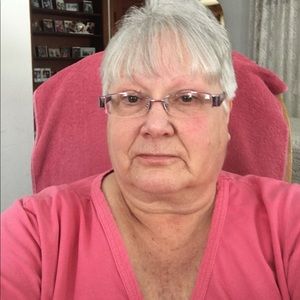 Meet your Posher, Debi